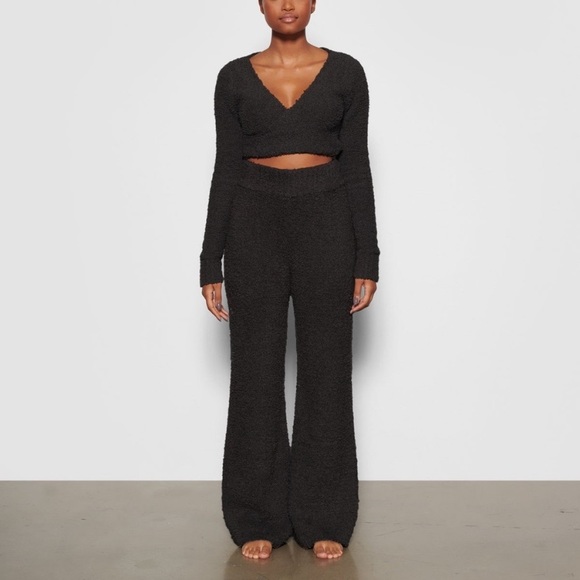 SKIMS Pants - Skims cozy knit wide leg pant onyx